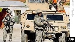 Giữa sa mạc khô cằn, Hoàng Hà, con sông dài thứ nhì Trung Quốc là mạch máu chính chạy qua trung tâm thành phố Ngân Xuyên của Ninh Hạ. (Stephanie Ho/VOA)