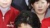 韩国执政党意外赢得议会选举
