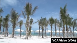 中國優聯集團在柬埔寨國公省七星海打造大型海濱度假村，不過有當地民眾稱該公司“非法侵佔柬埔寨土地所有者的使用權”。