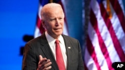 លោក ចូ បៃដិន (Joe Biden) ដែល​ត្រូវ​បាន​គេ​ព្យាករណ៍​ថា​ជា​ប្រធានាធិបតី​ជាប់​ឆ្នោត​របស់​សហរដ្ឋ​អាមេរិក ថ្លែង​នៅ​មហោស្រព The Queen នៅ​ថ្ងៃទី១៩ ខែវិច្ឆិកា ឆ្នាំ២០២០ នៅ​ទីក្រុង Wilmington រដ្ឋ Delaware។