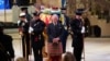 Tras dirigirse al Parlamento, Carlos III viaja a Edimburgo para estar con la familia real