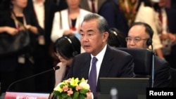 中共中央外事工作委員會辦公室主任王毅2023年7月13日）在印尼雅加達出席東盟外長擴大會議。（路透社）