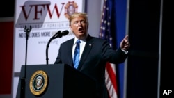 A la campaña presidencial de Trump le comentaron que la abogada rusa tenía información perjudicial sobre Clinton que quería darles a conocer. 
