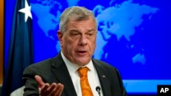 El responsable de Asuntos para el Hemisferio Occidental de la adiminstración estadounidense, Michale Kozak, habló el viernes sobre la manera en que el gobierno en disputa de Venezuela maneja la crisis poor coronavirus en el país latinoamericano.