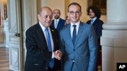 وزیران خارجۀ آلمان و فرانسه در کنفرانس خبری در برلین صحبت کردند