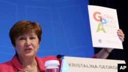 La directora gerente del Fondo Monetario Internacional (FMI), Kristalina Georgieva, habla durante una conferencia de prensa en la reunión anual del Banco Mundial y el FMI en Washington, el jueves 17 de octubre de 2019. (AP Foto / Jose Luis Magana)