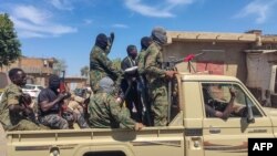 Les paramilitaires des FSR et l'armée ont tous deux été accusés de crimes de guerre, notamment d'avoir pris pour cible des civils et pratiqué la torture.