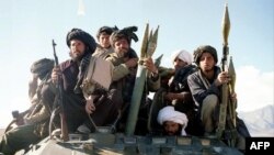 هرچند طالبان کمک‌های نظامی روسیه با آن گروه را رد کرده؛ اما روابط با آن کشور را رد نکرده است