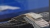 Bancos centrales a nivel mundial bajo fuego a medida que aumenta el costo de vida