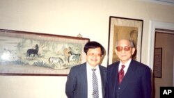 美國之音記者周幼康1991年5月在紐約採訪張學良將軍
