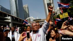 泰國反對派領導人素貼在首都連續11天組織抗議活動