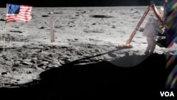 Esta foto es una de las que tomaron los astronautas de la misión Apolo 11.