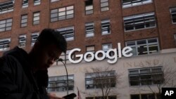 En el 2018 el regulador europeo impuso una multa récord de 4.340 millones de euros a Google por usar su popular sistema operativo móvil Android para bloquear a sus competidores.