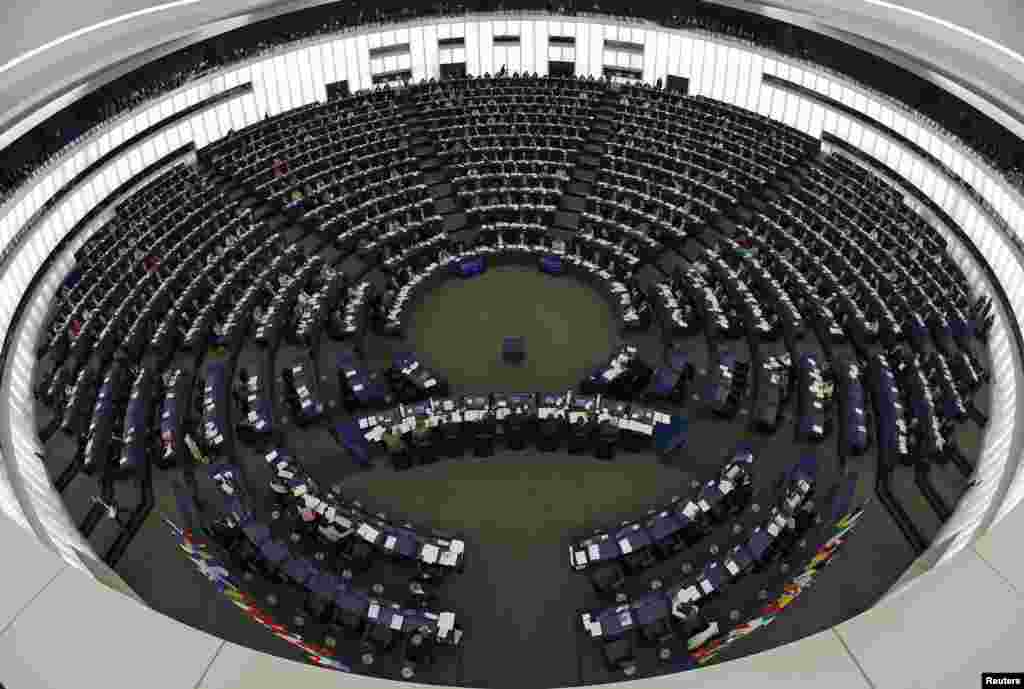 Gedung Parlemen Eropa saat para anggota parlemen menghadiri sesi voting di Strasbourg, Prancis.