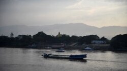 ရွှေတြိဂံဒေသရောက် မြန်မာအလုပ်သမားတွေနေထိုင်ခွင့်စာအုပ်ကို စမတ်ကတ်နဲ့ အစားထိုးမည်
