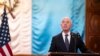 El secretario de Seguridad Nacional de Estados Unidos, Alejandro Mayorkas, captado en una rueda de prensa conjunta con el presidente guatemalteco, Bernardo Arévalo, en el Palacio Nacional en Ciudad de Guatemala, el jueves 21 de marzo de 2024.