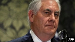 En un discurso a graduados del Instituto Militar de Virginia (VMI por sus siglas en inglés), el exsecretario de Estado Rex Tillerson, lamentó los ataques a la realidad que según dijo conducirían a la pérdida de la libertad.