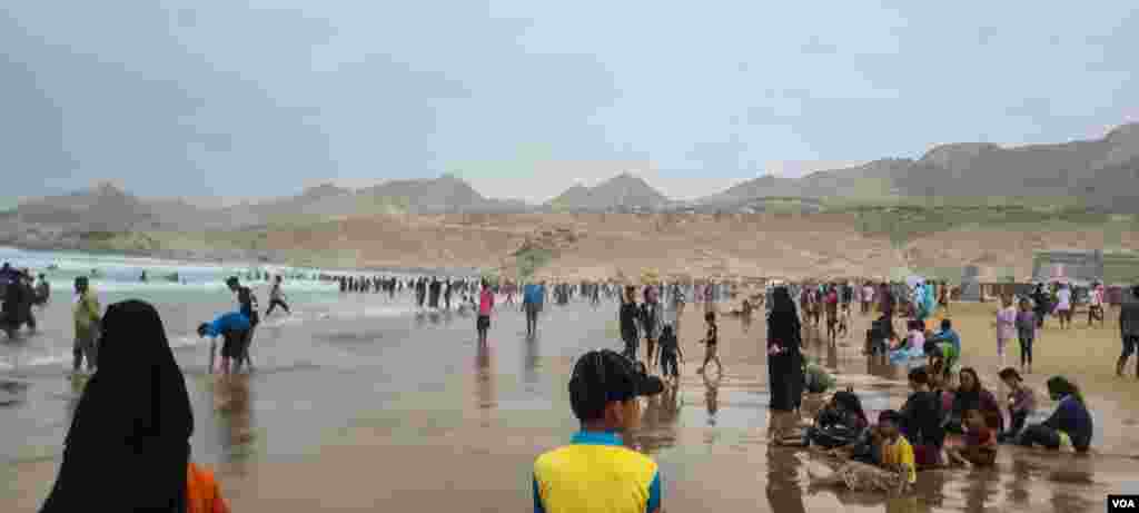 کنڈ ملیر عام دنوں میں تو زیادہ آباد دکھائی نہیں دیتا لیکن ہر ویک اینڈ پر یہاں میلہ سا لگ جاتا ہے۔