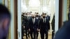 Канцлер Германии проводит переговоры в Киеве