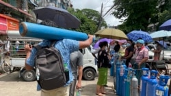 ကိုဗစ်လူနာ ဆေးရုံက လက်မခံနိုင်ချိန်၊ အိမ်မှာ စီမံကုသမူ