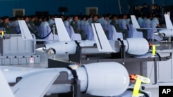 Američki dronovi ScanEagle postrojeni su 13. marta 2018. u zrakoplovnoj bazi Villamor u predgrađu grada Pasay, jugoistočno od Manile, na Filipinima.