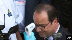 Francoise Hollande Visits Guinea