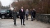 Vicepresidente de EEUU visita el campo de concentración de Dachau previo a su reunión con Zelenskyy