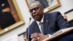 El secretario de Defensa, Lloyd Austin, testifica ante el Comité de Servicios Armados de la Cámara de Representantes sobre la conclusión de las operaciones militares en Afganistán, en el edificio de oficinas de Rayburn House, en el Capitolio en Washington, DC, el 29 de se