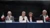 Raquel Serur, embajadora de México en Ecuador, izquierda, Alicia Bárcena, secretaria de Relaciones Exteriores de México, segunda a la izquierda, Roberto Canseco, jefe de la sección consular de México en Quito, en conferencia de prensa en Ciudad de México, el 7 de abril de 2024. 