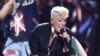 Pink tampil di iHeartRadio Music Festival, di T-Mobile Arena, Las Vegas, 22 September 2017.