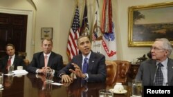Obama colocó los nombres de Nitza I. Quiñones y Luis Felipe Restrepo para los cargos de jueces de la Corte de Distrito, los cuales deberán ser ratificados por el Congreso.