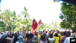 Comício da Frelimo, durante a campanha eleitoral para a presidência da Câmara de Inhambane