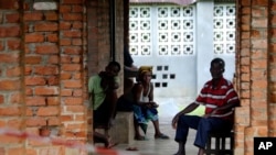 Posibles infectados de Ébola en un centro de tratamiento en Bikoro, República Democrática del Congo. Mayo 13, 2018.