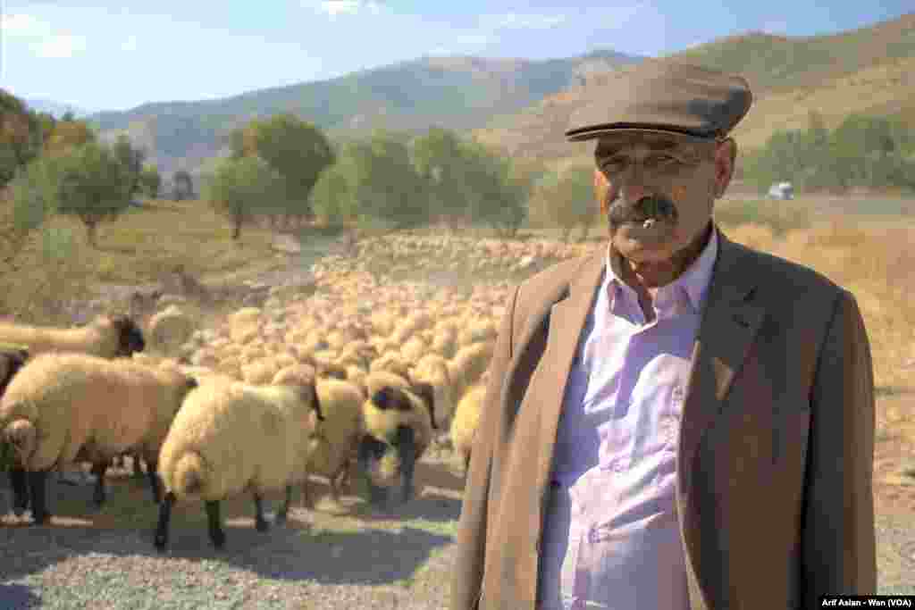 Koçer ji Zozanên Wanê Bar Dikin