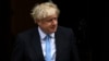 英国首相鲍里斯·约翰逊走出唐宁街10号，迎接到访伦敦的美国副总统彭斯。(2019年9月5日)