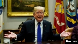 Presidente Donald Trump durante una reunión con senadores republicanos. Enero 4 de 2017.