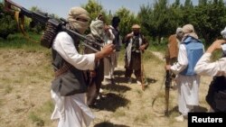 طالبان ادعا کرده اند که حکومت به ساحات زیر سلطۀ آن گروه خدمات فراهم نمی‌کند