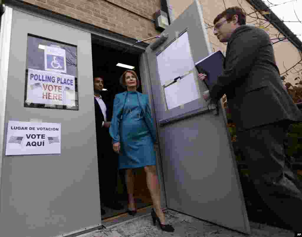 New Jersey Democratic gubernatorial candidate Barbara Buono leaves her polling place after casting her vote in Metuchen, Nov. 5, 2013.