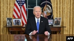 ရာထူးသက်တမ်းကုန်ဆုံးတော့မယ့် သမ္မတ Joe Biden နှုတ်ဆက်မိန့်ခွန်းပြောကြားစဥ်။ (ဇန်နဝါရီ ၁၅၊ ၂၀၂၅) 