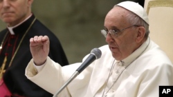 El Papa Francisco dijo que le gustaría ver “una iglesia pobre y para los pobres”.