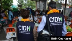 Representantes de la Comisión Interamericana de Derechos Humanos durante una visitaron El Salvador. [Foto: Cortesía].