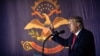 Penggalangan Dana di Properti Trump Picu Keprihatinan Tentang Etika