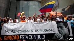 Simpatizantes de Leopoldo López piden la liberación del líder opositor.