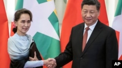 နိုင်ငံတော်အတိုင်ပင်ခံပုဂ္ဂိုလ် ဒေါ်အောင်ဆန်းစုကြည်နဲ့ တရုတ် သမ္မတ Xi Jinping (ဧပြီ၊ ၂၄၊ ၂၀၁၉)