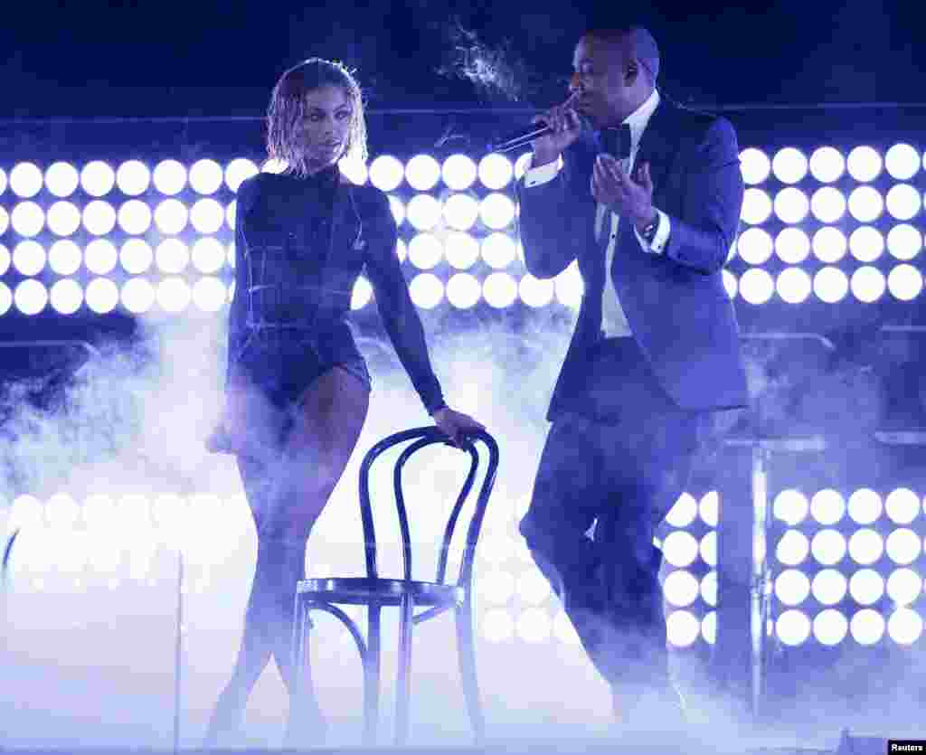 Beyonce and her husband Jay-Z perform at the 56th annual Grammy Awards in Los Angeles, California, Jan. 26, 2014.
