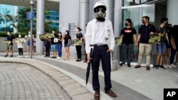 香港大學的醫學生組成人鏈繼續抗爭，要求港府回應包括成立獨立調查委員會的四項訴求。 （2019年9月5日）