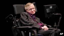 Hawking ha sido un pionero en los esfuerzos por desentrañar los secretos del universo y revolucionado la astrofísica.