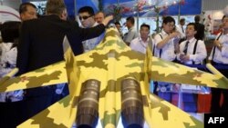Экспозиция истребителя Су-35 на 6 Международной авиационной и аэрокосмической выставке в Китае. Архивное фото.