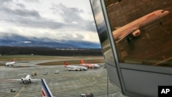 El avión en el incidente denunciado por Moscú viajaba a Ginebra con una delegación del Parlamento ruso. El encuentro con un avión militar ocurrió sobre espacio aéreo francés.