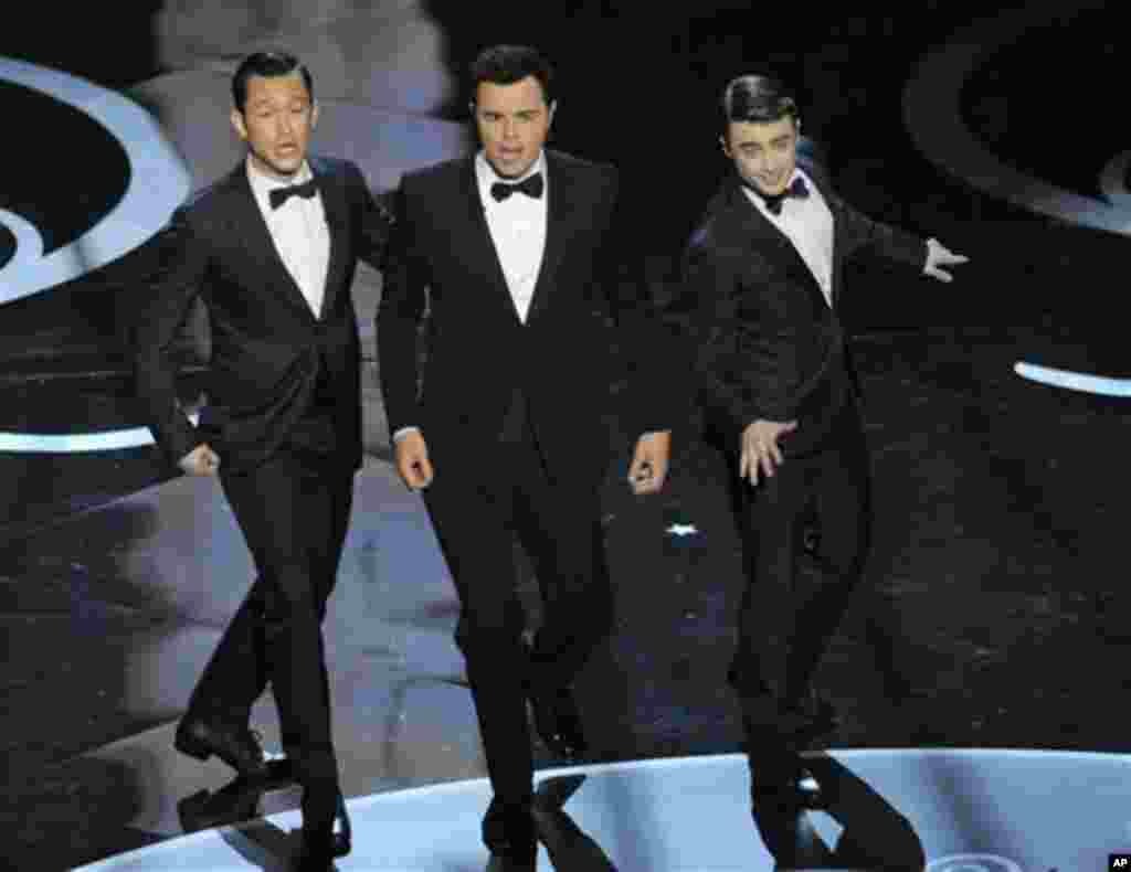 Joseph Gordon-Levitt, Seth MacFarlane and Daniel Radcliffe